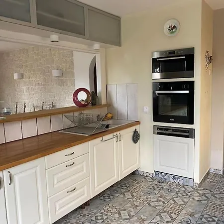 Holiday home Piscine- Maison Familiale De Charme-medoc