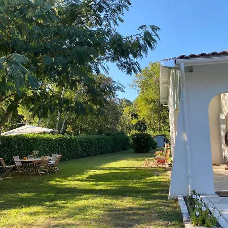 Piscine- Maison Familiale De Charme-medoc * Queyrac
