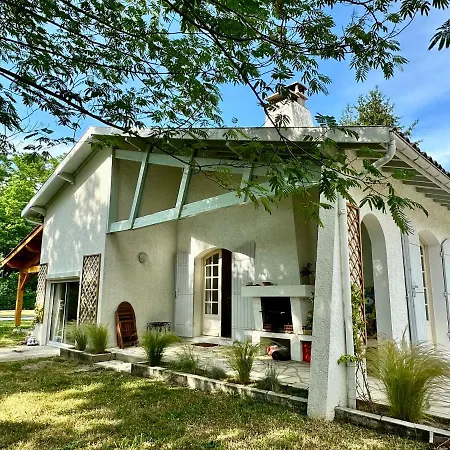 Piscine- Maison Familiale De Charme-medoc *