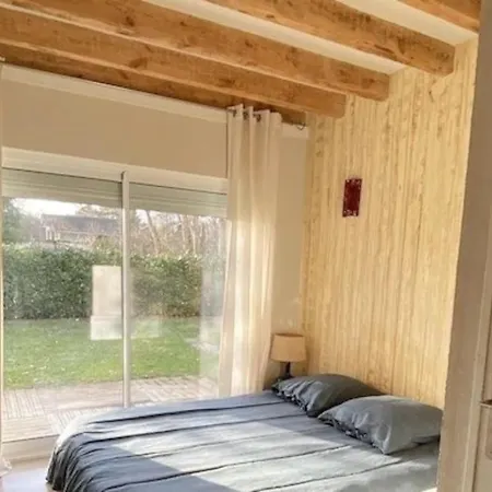 Piscine- Maison Familiale De Charme-medoc *